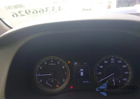 2017 Hyundai Tucson Value z USA, uszkodzony, nr VIN KM8J33A29HU557633